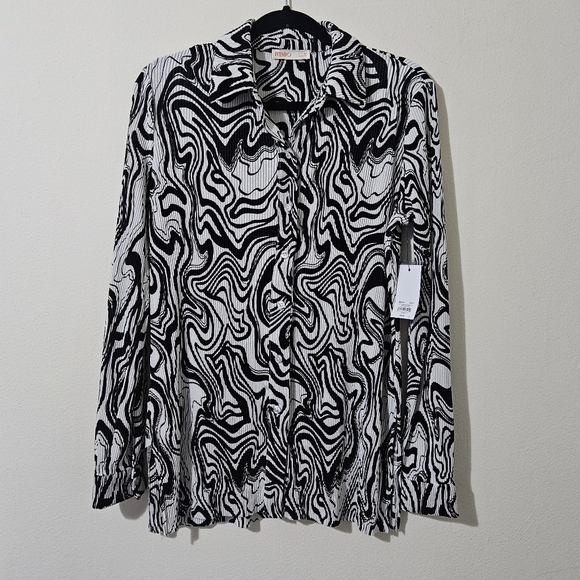 Intempo Relaxed Accordion Shirt NWT - Picture 1 of 7